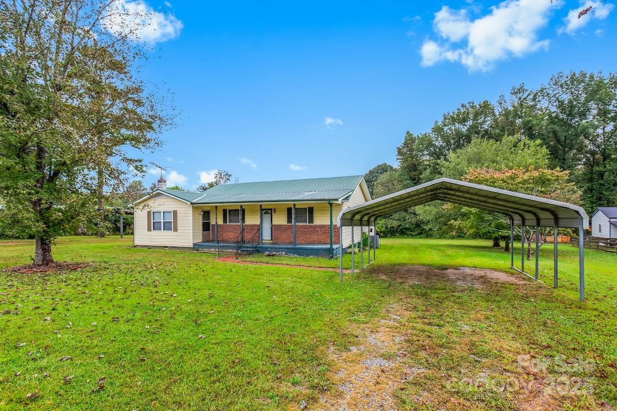 198 Broadway Rd., Mocksville, NC 27028