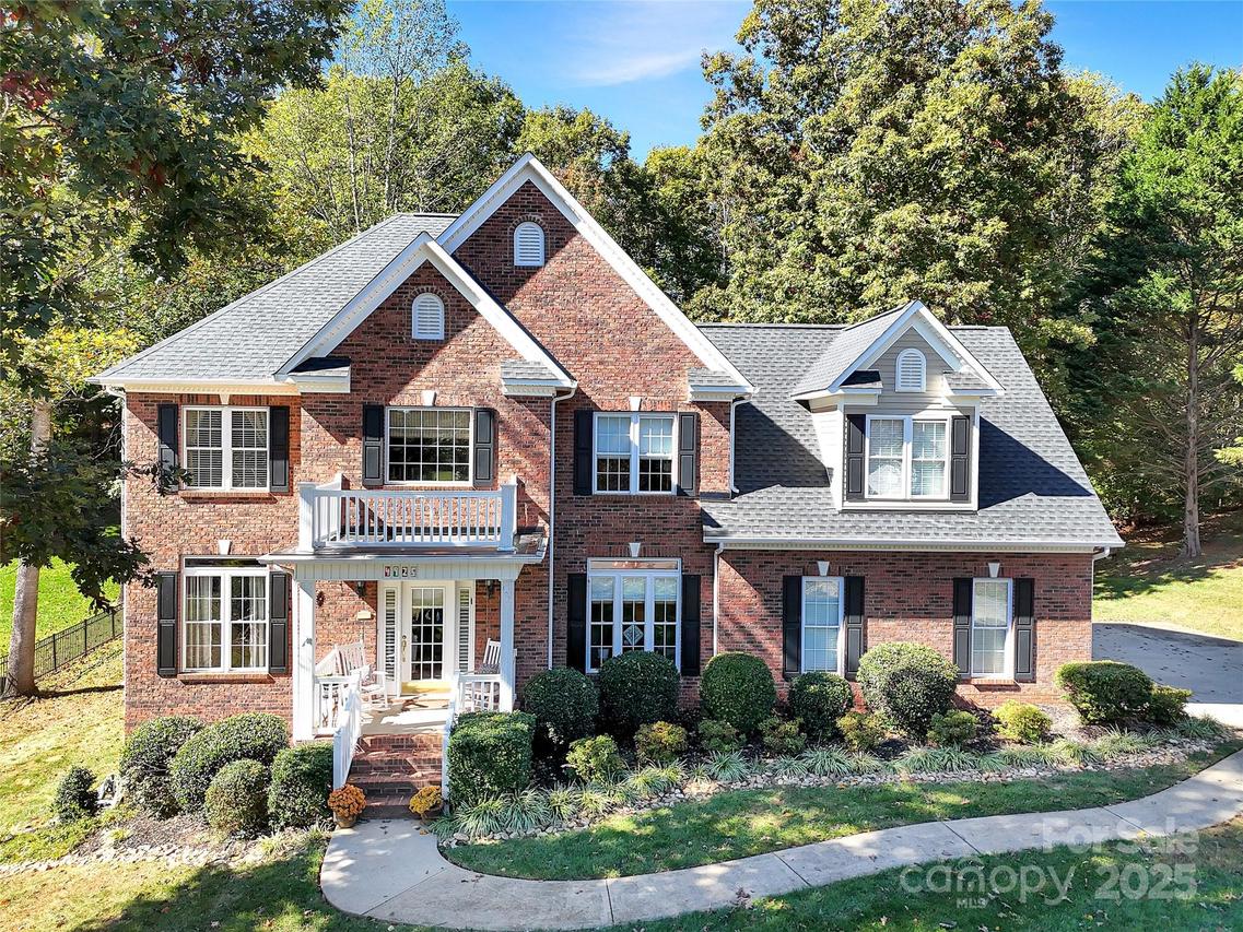 4925 Brookridge Dr., Hickory, NC 28601