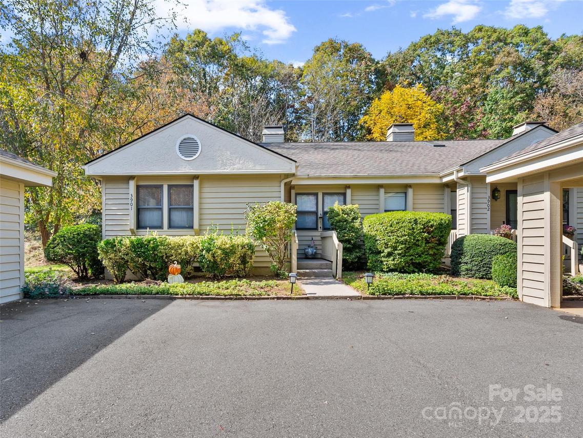 3901 Trinity Ct., Asheville, NC 28805