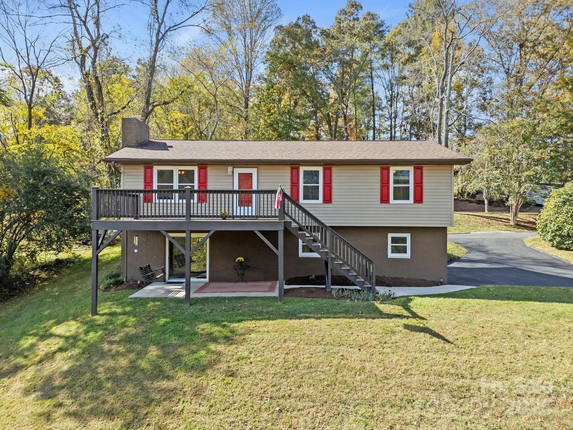 28 Timber Ln., Asheville, NC 28806