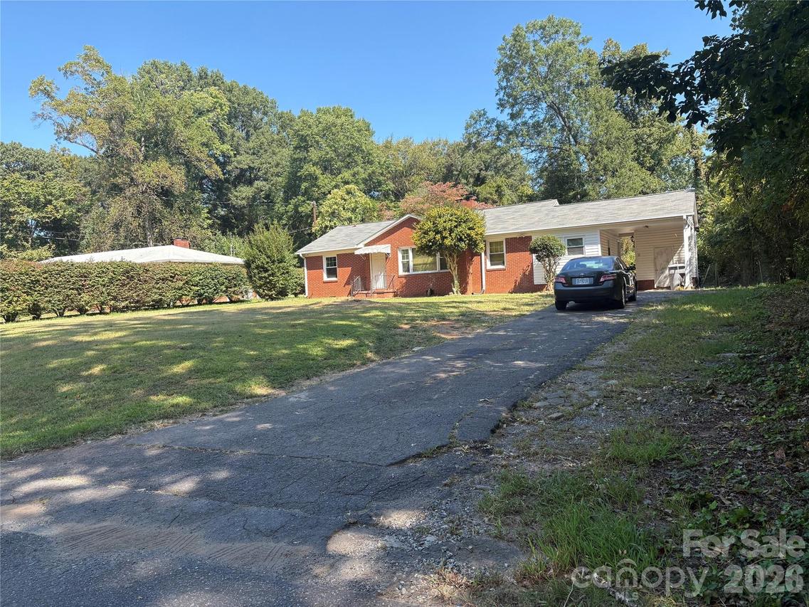 5206 Burke Dr., Charlotte, NC 28208