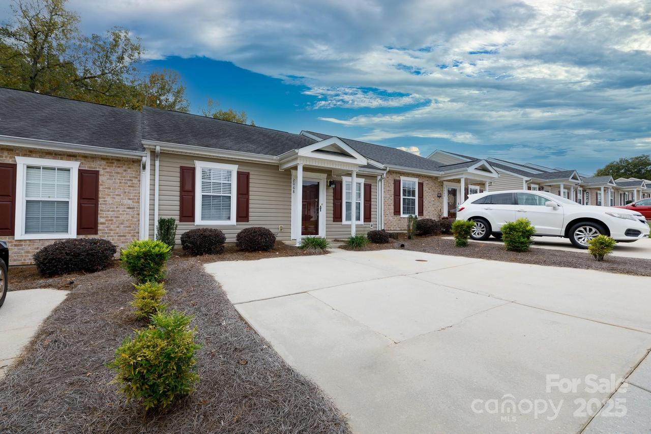 2068 Pin Oak Pl., Cramerton, NC 28032