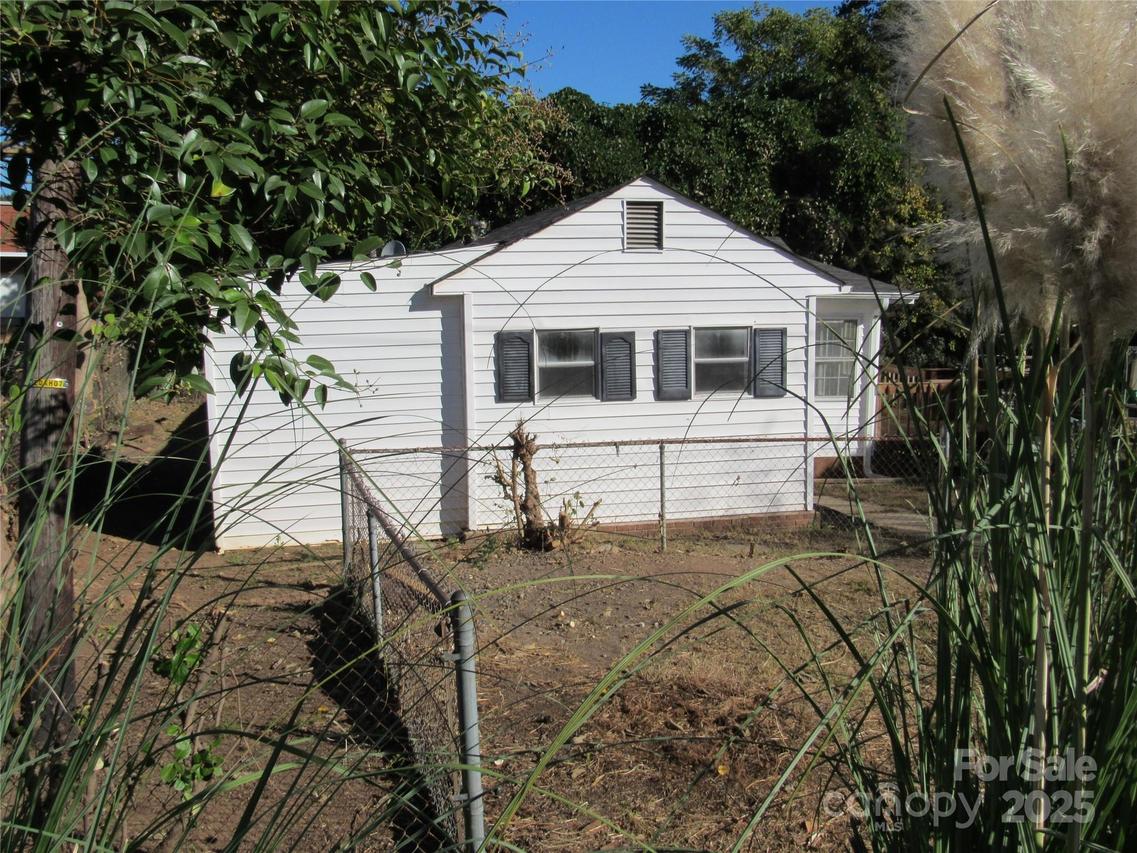 709 A St., Bessemer City, NC 28016