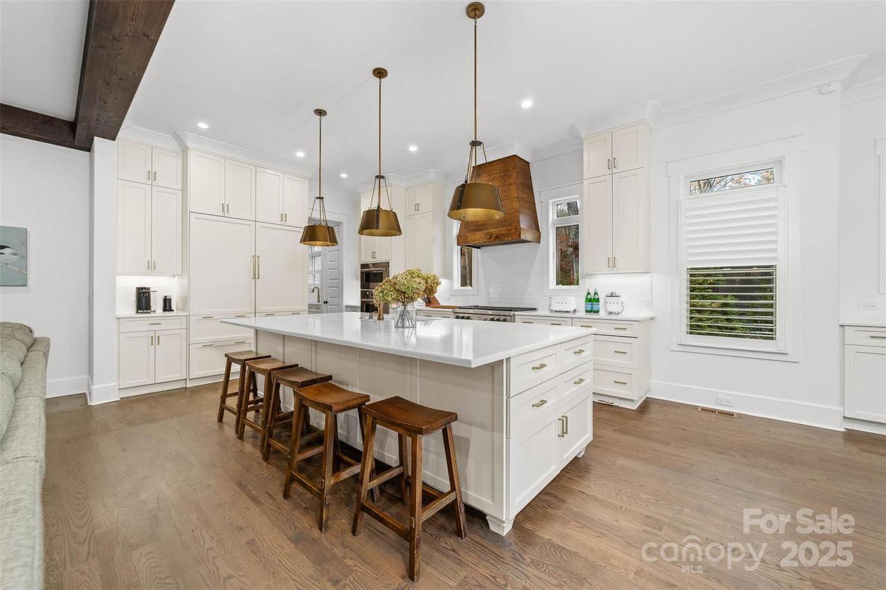 4554 Ina Ln., Sherrills Ford, NC 28673