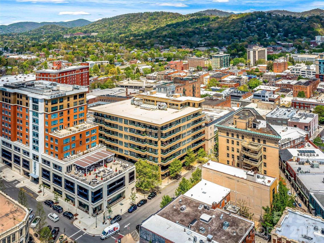 21 Battery Park Ave. #308, Asheville, NC 28801