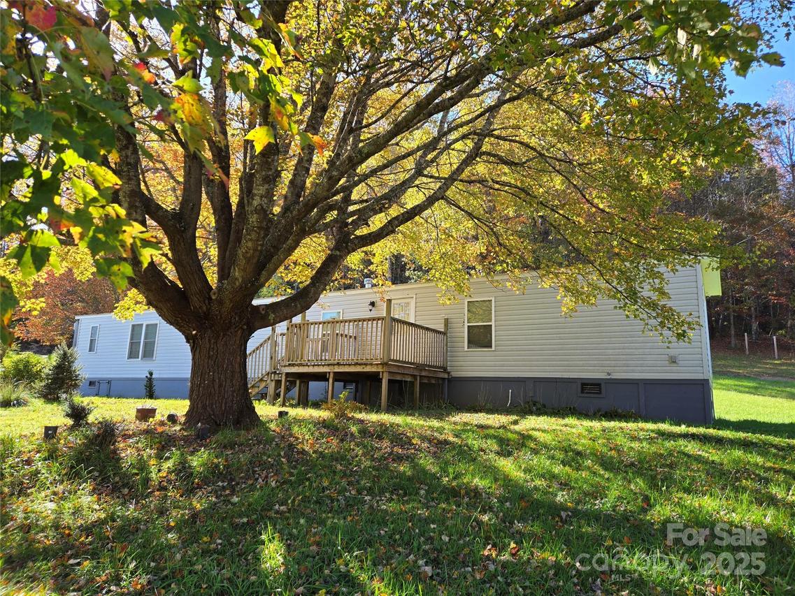 1111 Shoal Creek Rd., Balsam Grove, NC 28708