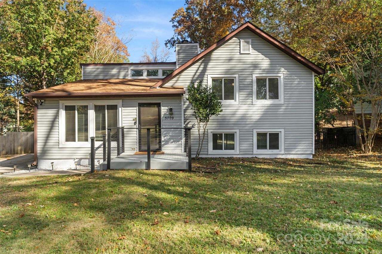 5709 Shadow Creek Rd., Charlotte, NC 28226