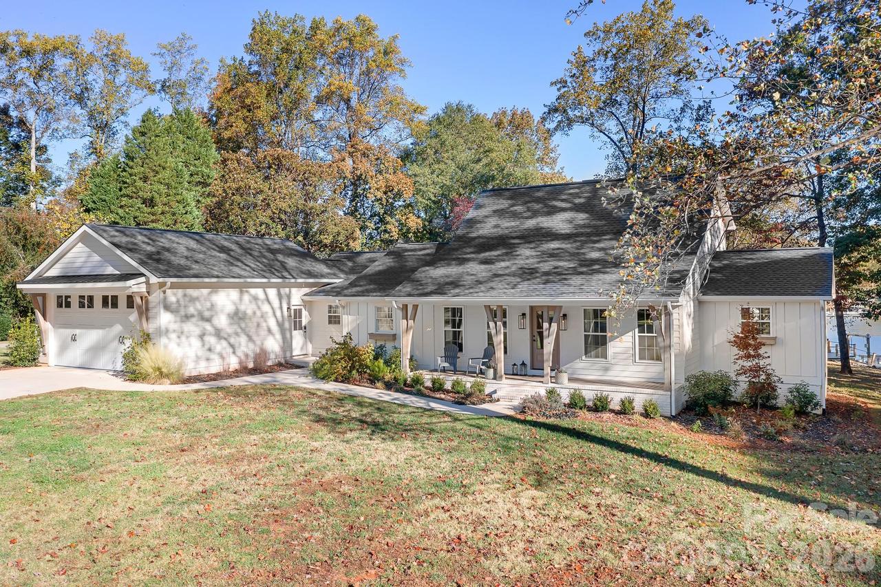 1984 Hickory Hills Dr., Denver, NC 28037