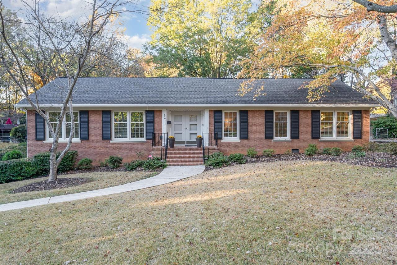 5411 Doncaster Dr., Charlotte, NC 28211
