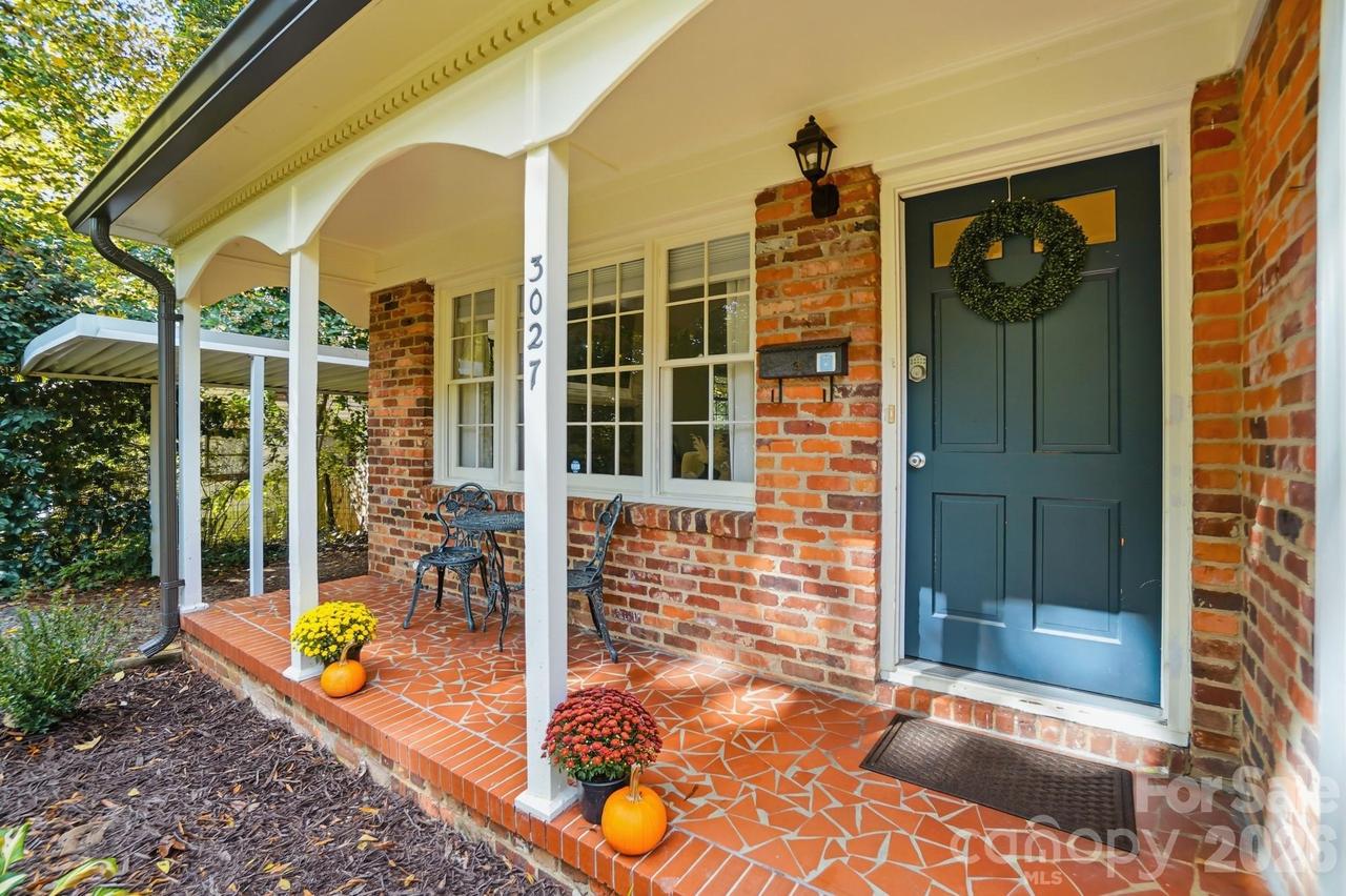 3027 Telford Pl., Charlotte, NC 28205