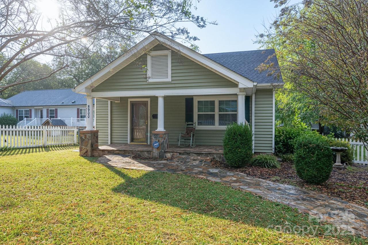 5900 Peach St., Charlotte, NC 28269