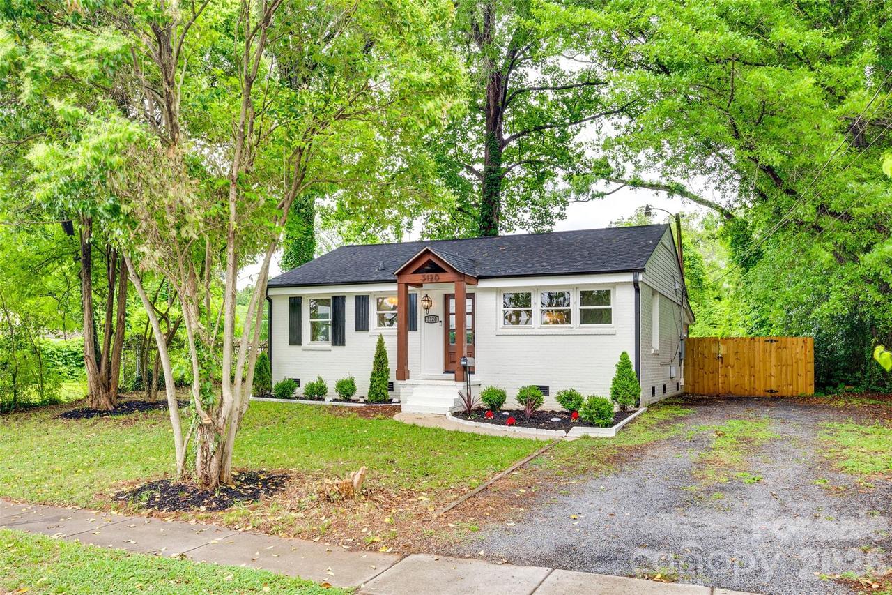 3120 Parkway Ave., Charlotte, NC 28208