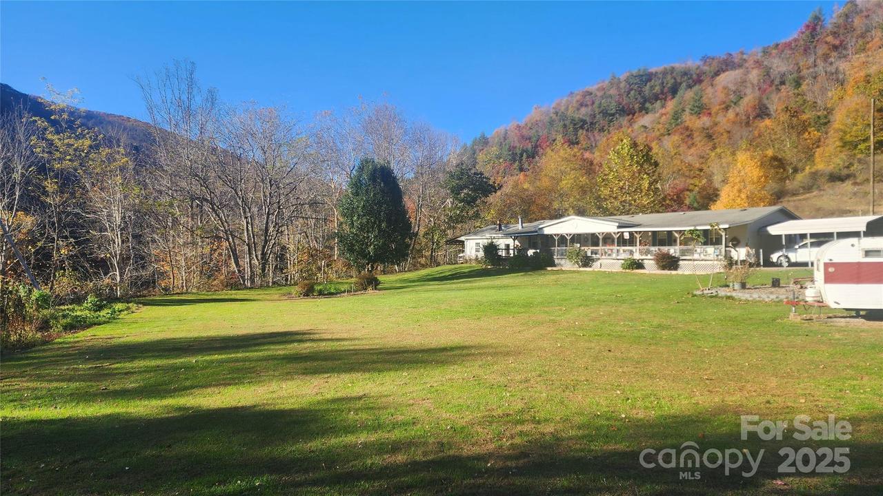 141 Hungry Creek Rd., Canton, NC 28716