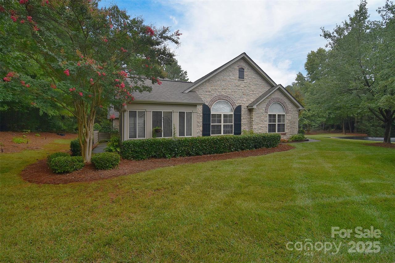3065 Polo View Ln., Matthews, NC 28105
