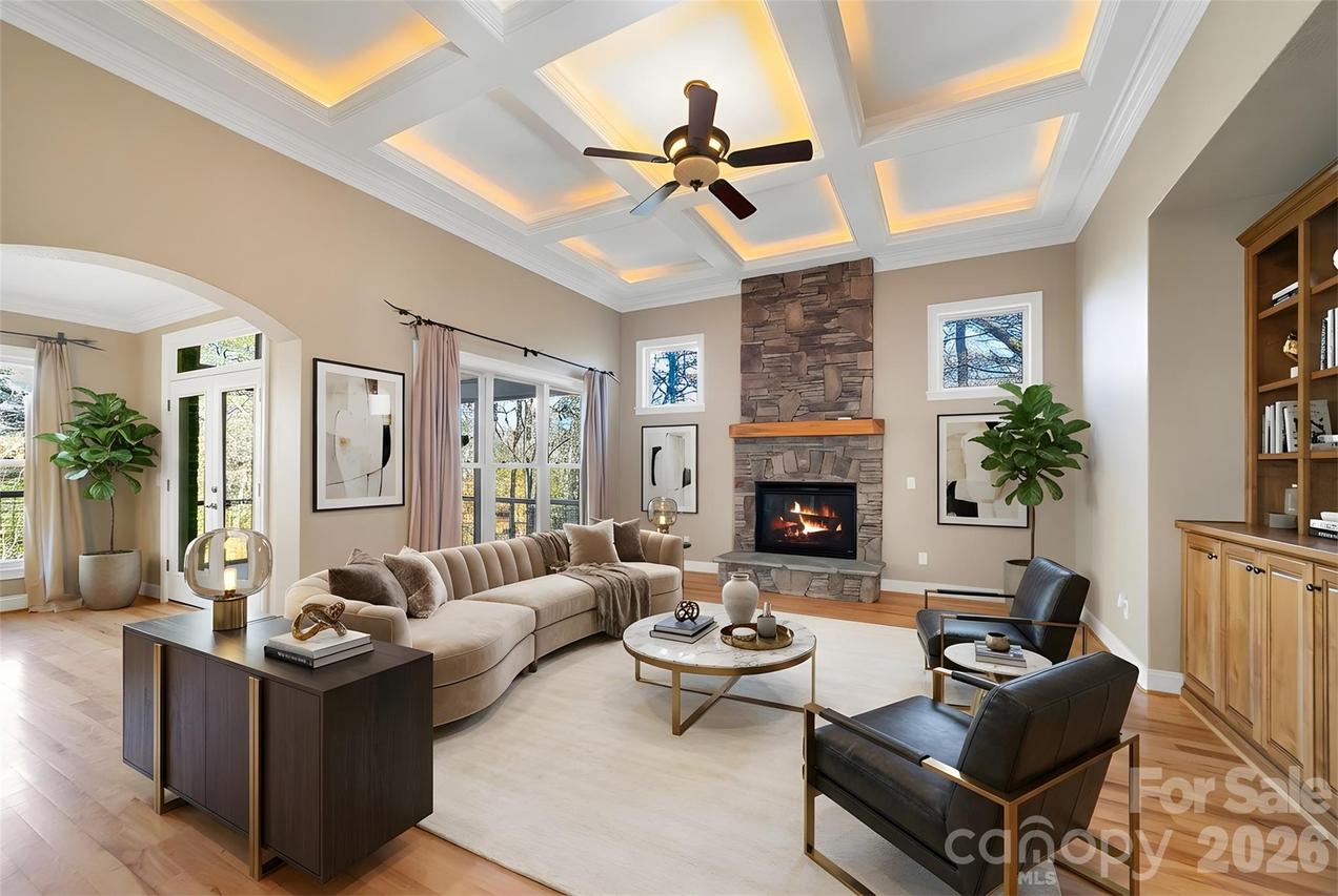 886 Soquili Dr., Brevard, NC 28712