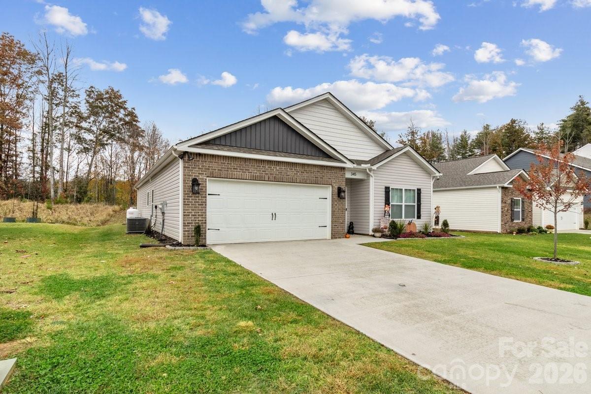 345 Ridgeview Ln., Mars Hill, NC 28754