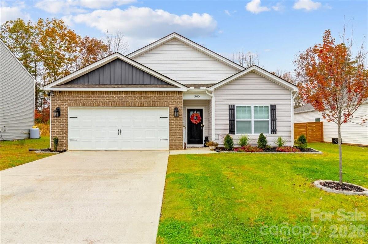 345 Ridgeview Ln., Mars Hill, NC 28754