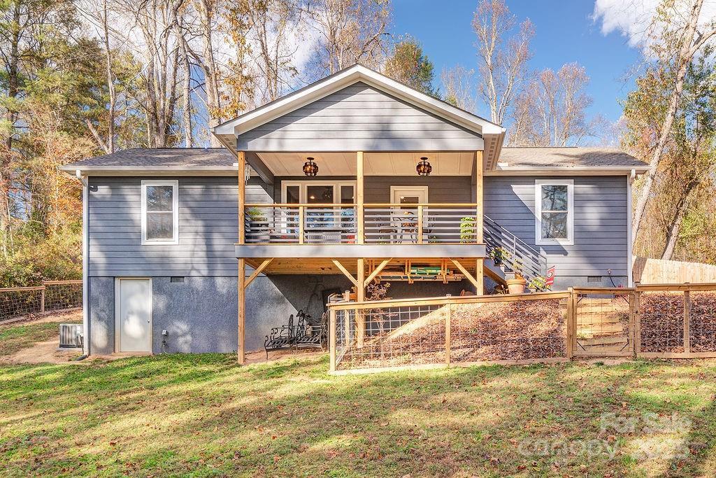 15 Edmond Woods Pl., Fairview, NC 28730