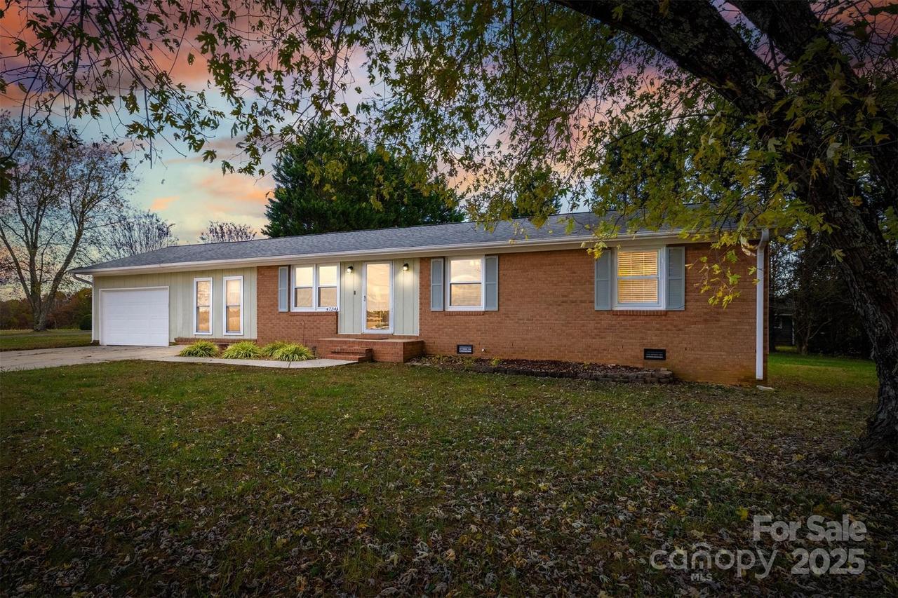 4734 Ike Starnes Rd., Granite Falls, NC 28630