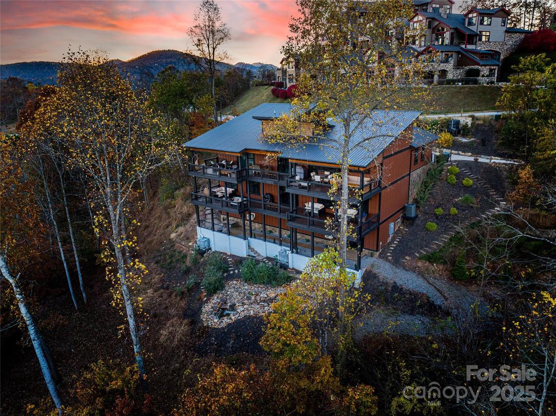 41 Ben Lippen School Rd., Asheville, NC 28806