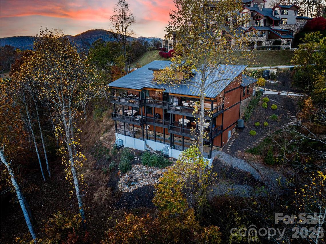 41 Ben Lippen School Rd., Asheville, NC 28806