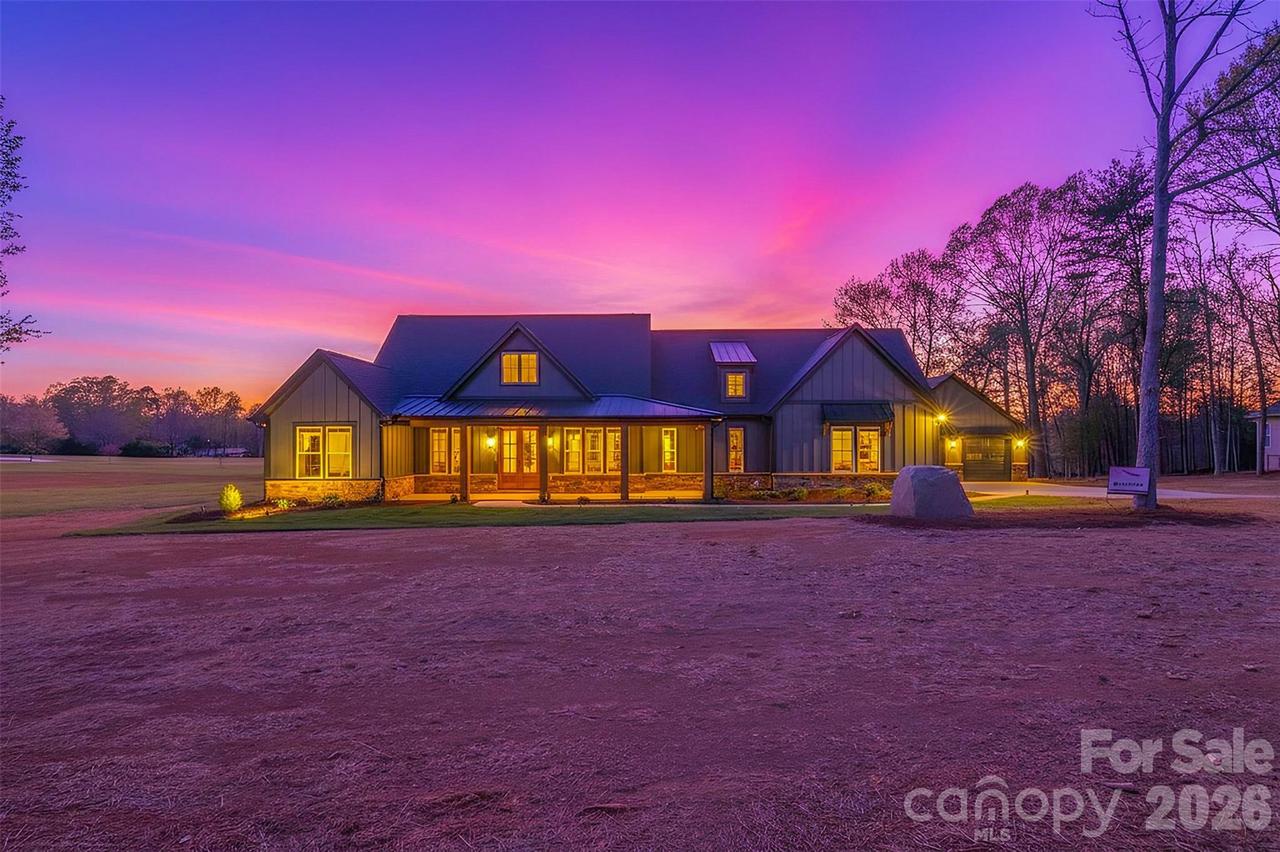 123 Buffalo Creek Dr., Statesville, NC 28677