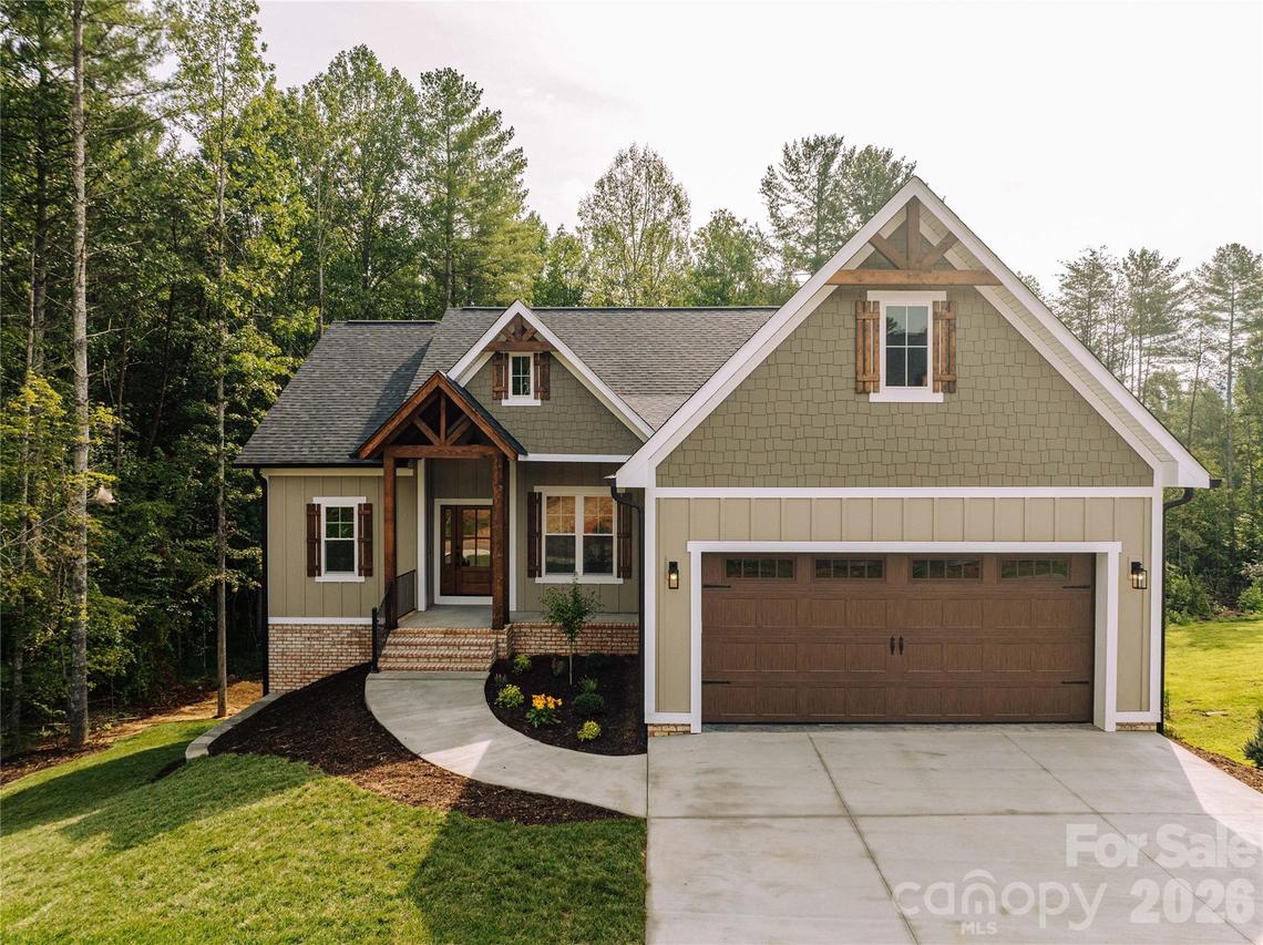 2031 Piper Ridge Dr., Lenoir, NC 28645