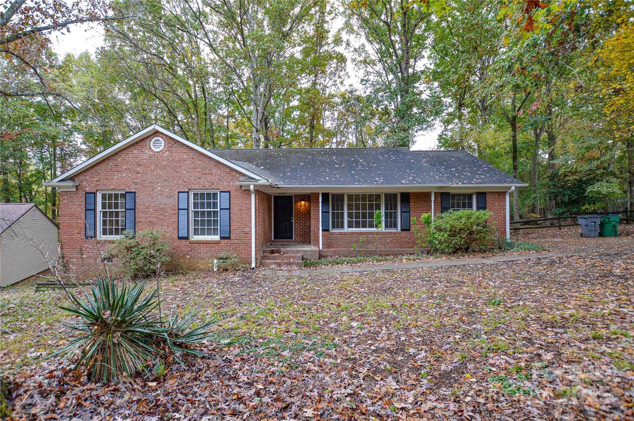 11810 Lansbury Ct., Charlotte, NC 28226