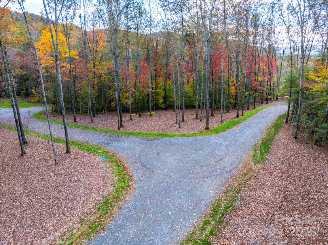 000 Nature Walk Ln. #7, Hendersonville, NC 28739
