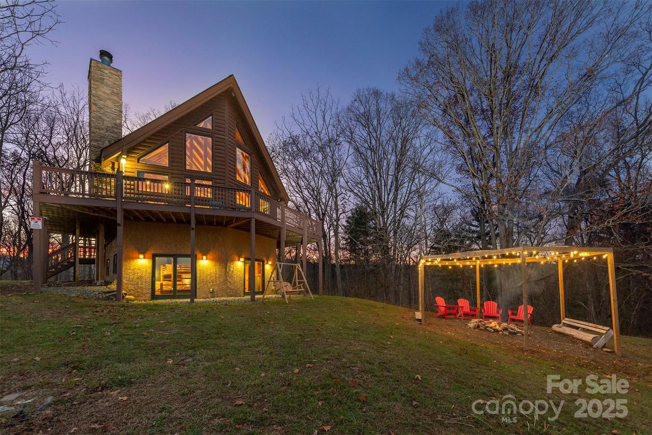 395 Dry Pond Rd., Marshall, NC 28753