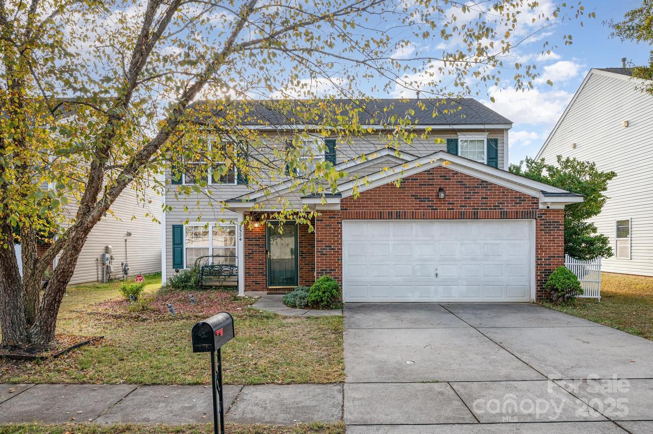 2324 Kirkgate Ln., Charlotte, NC 28215