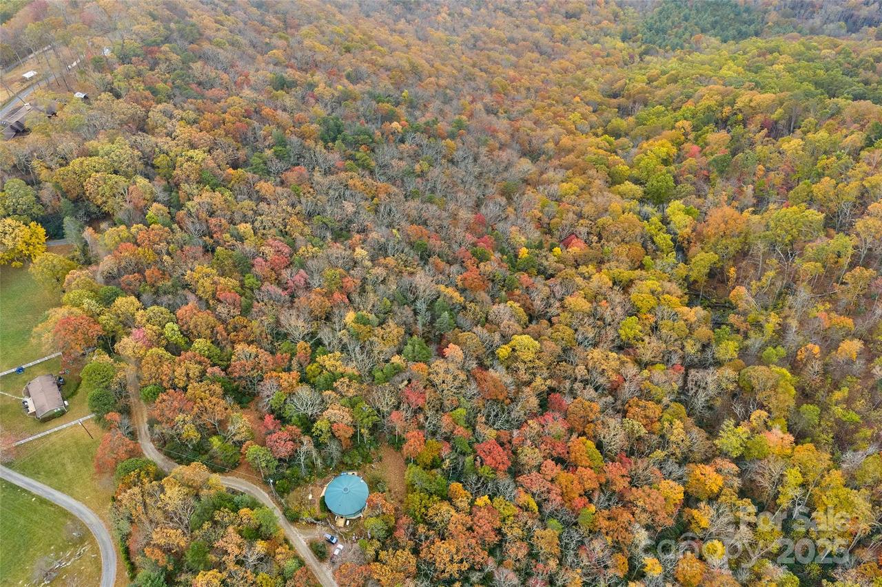 9999 Flat Top Mountain Rd., Fairview, NC 28730