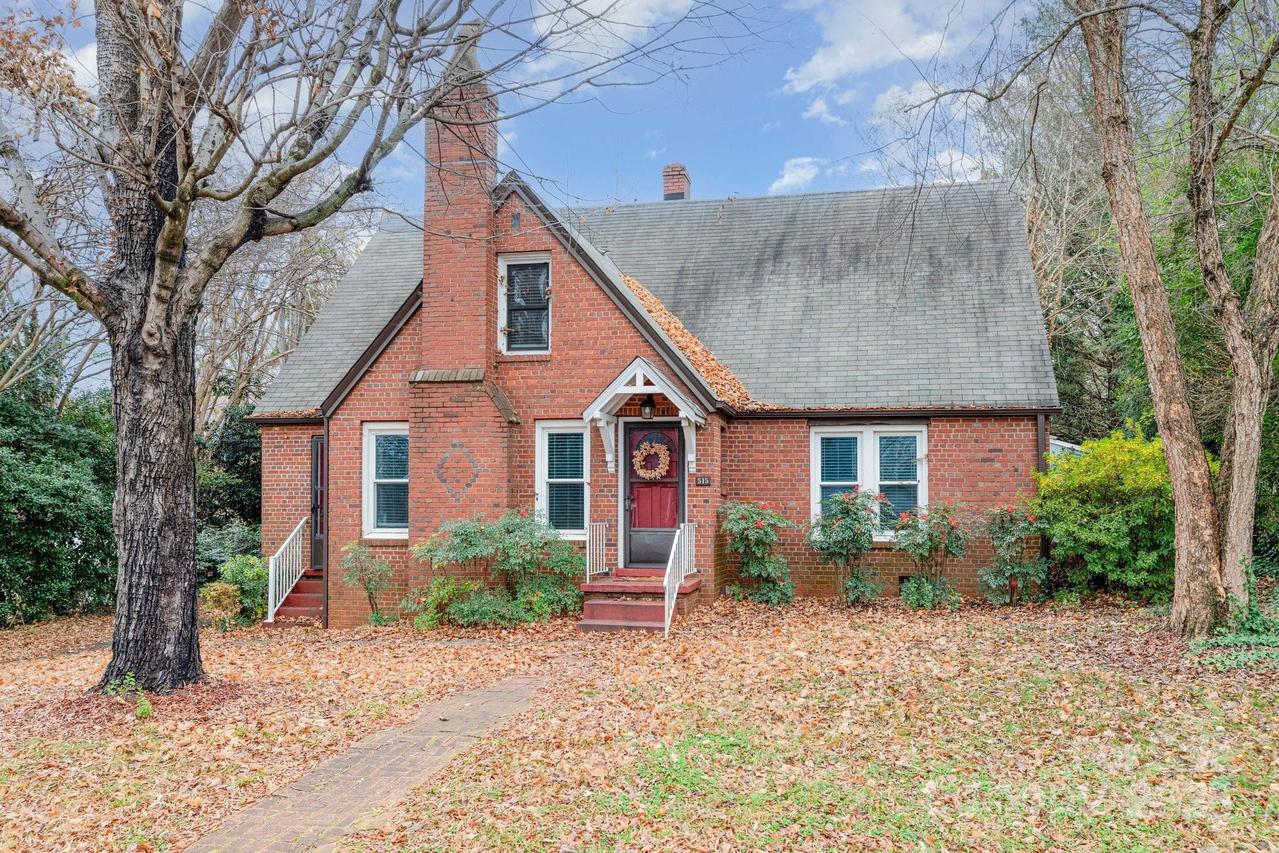 515 S Ashe Ave., Newton, NC 28658