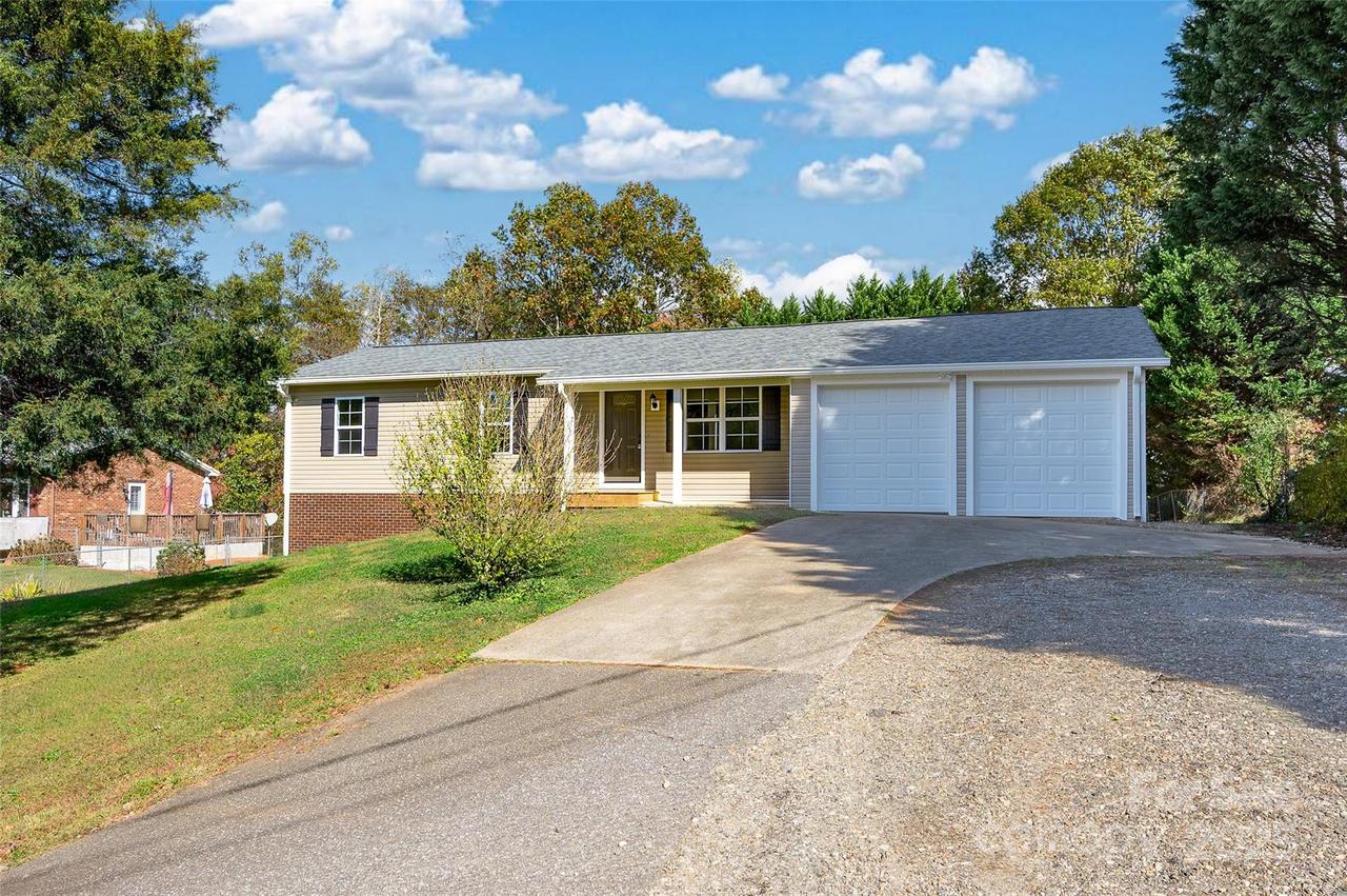 2422 Messer St., Valdese, NC 28690