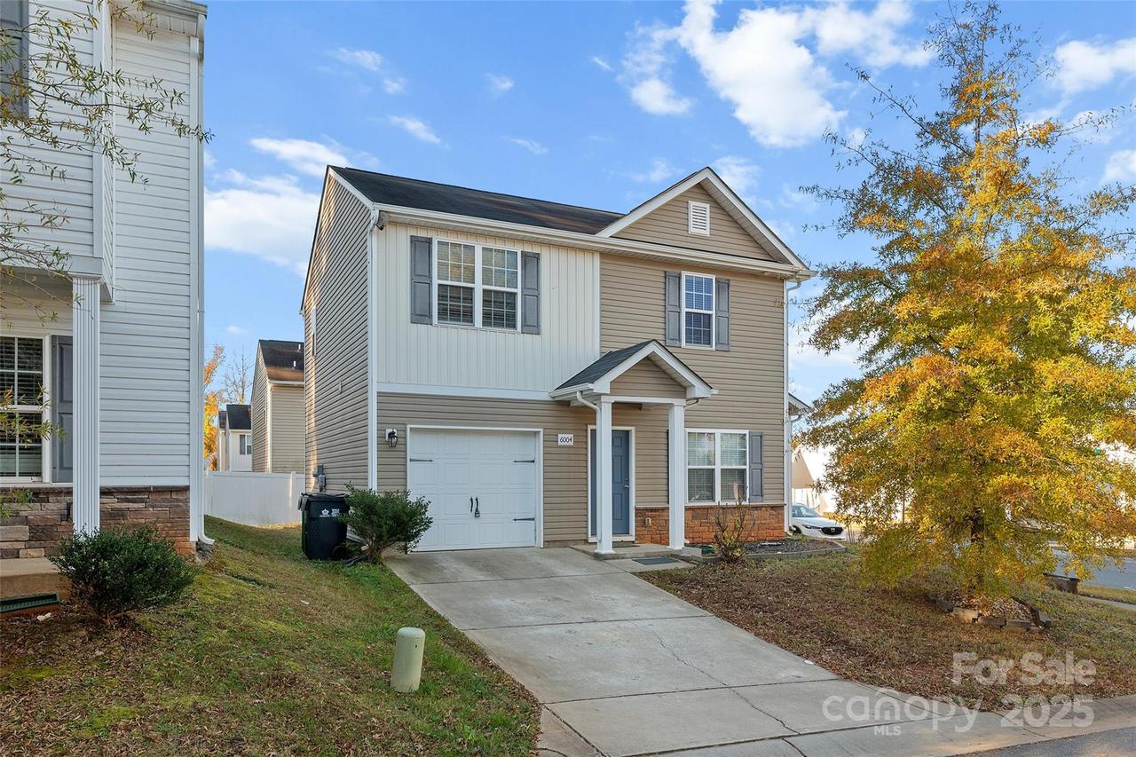 6004 Vista Woods Ln., Charlotte, NC 28215