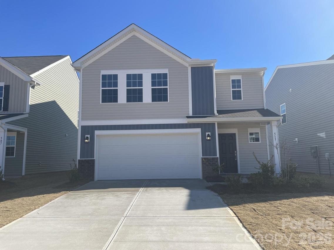 513 Sand Dunes Dr., Kannapolis, NC 28081