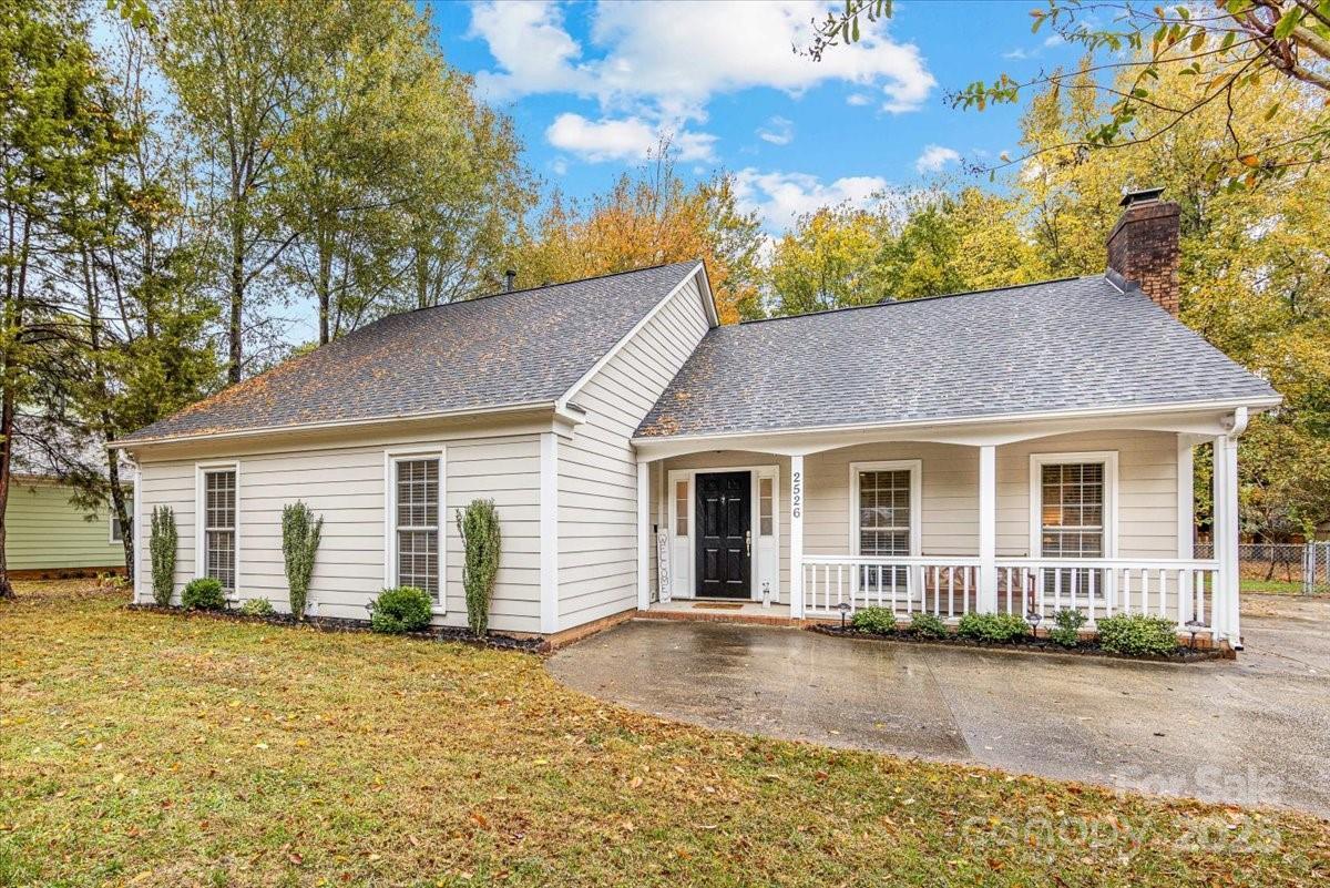 2526 Clearkirk Ct., Matthews, NC 28105
