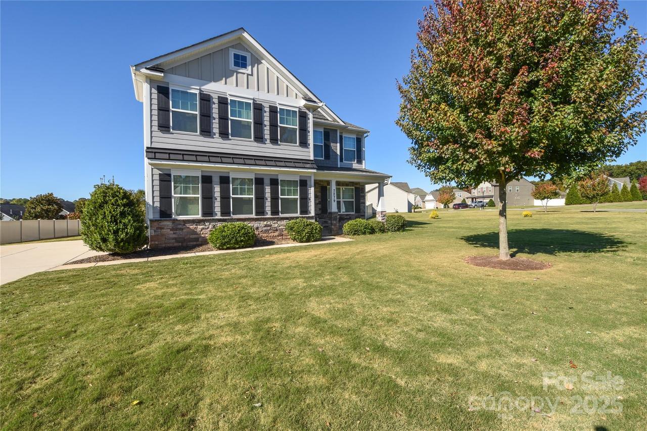 7279 Adirondack Dr., Denver, NC 28037