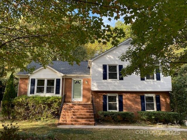 7608 Surreywood Pl., Charlotte, NC 28270