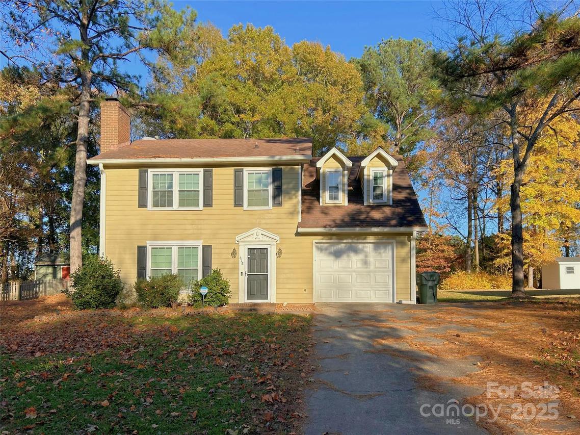 618 Tryon Pl., Gastonia, NC 28054