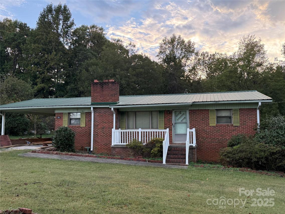 696 Triplett Rd., Cleveland, NC 27013
