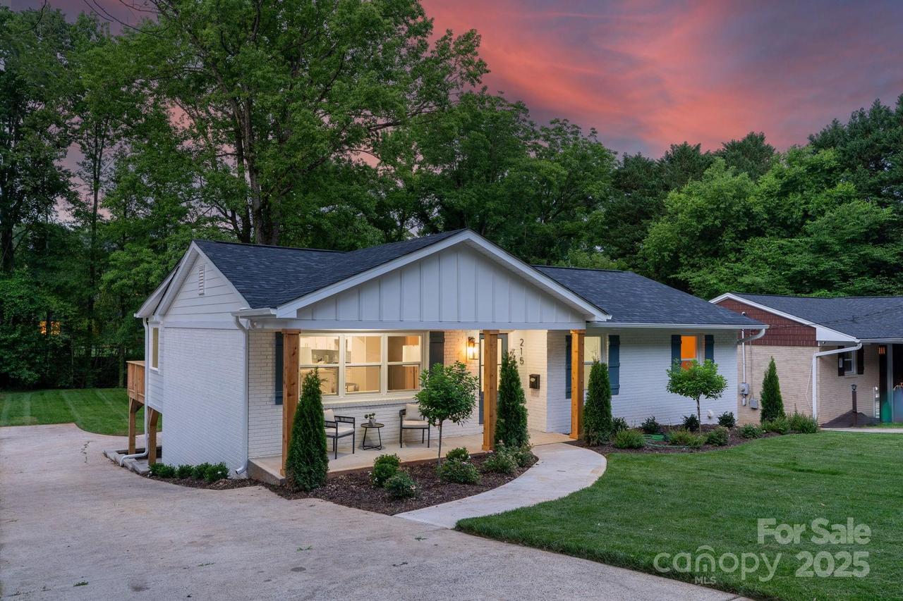 215 Wyanoke Ave., Charlotte, NC 28205
