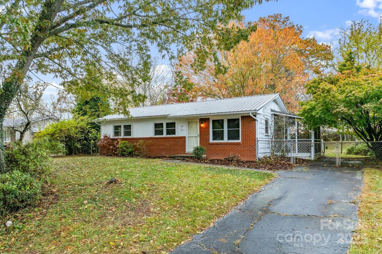 50 Tipperary St., Asheville, NC 28806