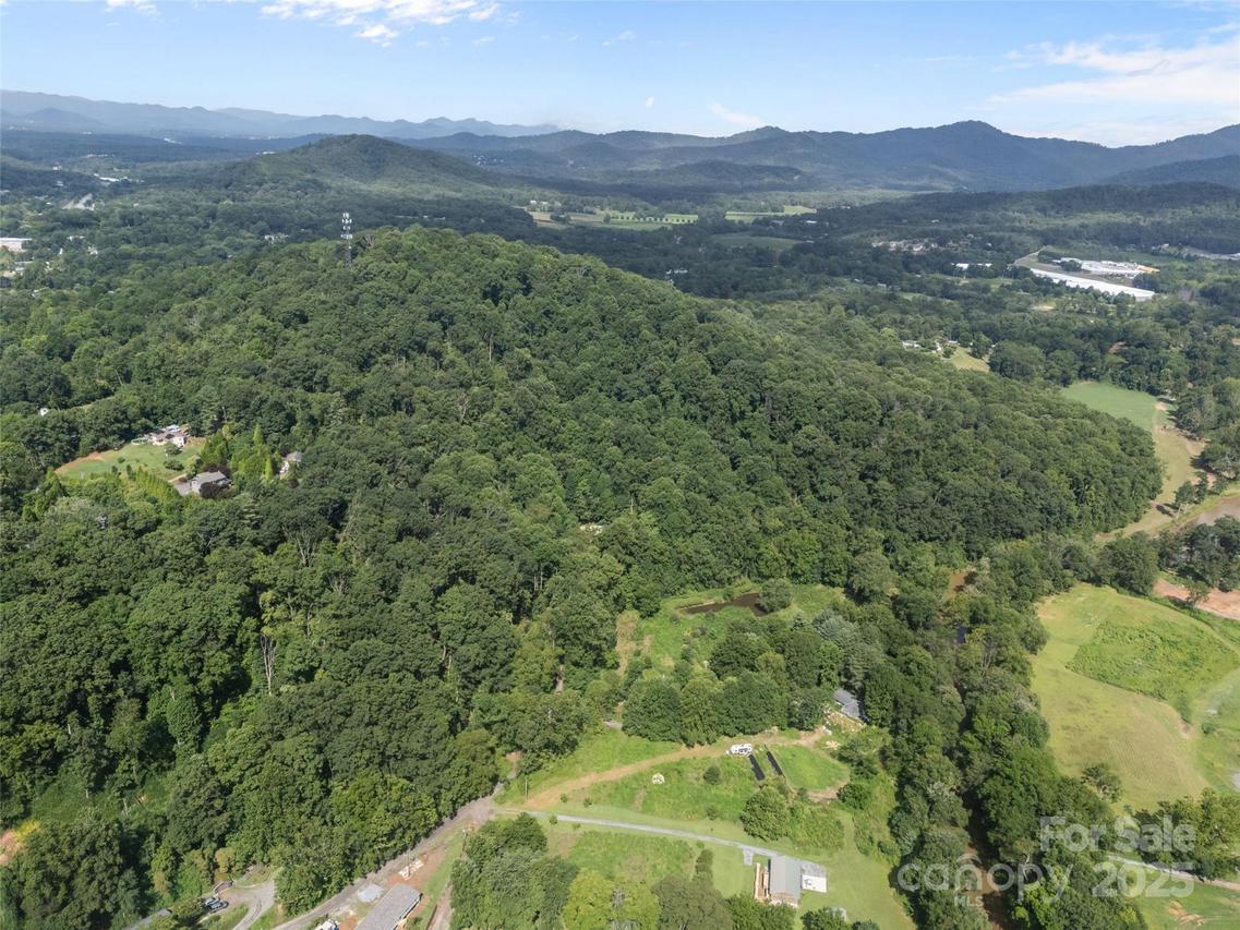 152 Red Rd. #17, Swannanoa, NC 28778