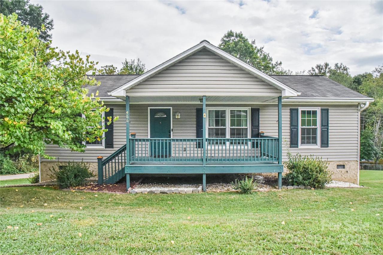 466 Onteora Blvd., Asheville, NC 28803