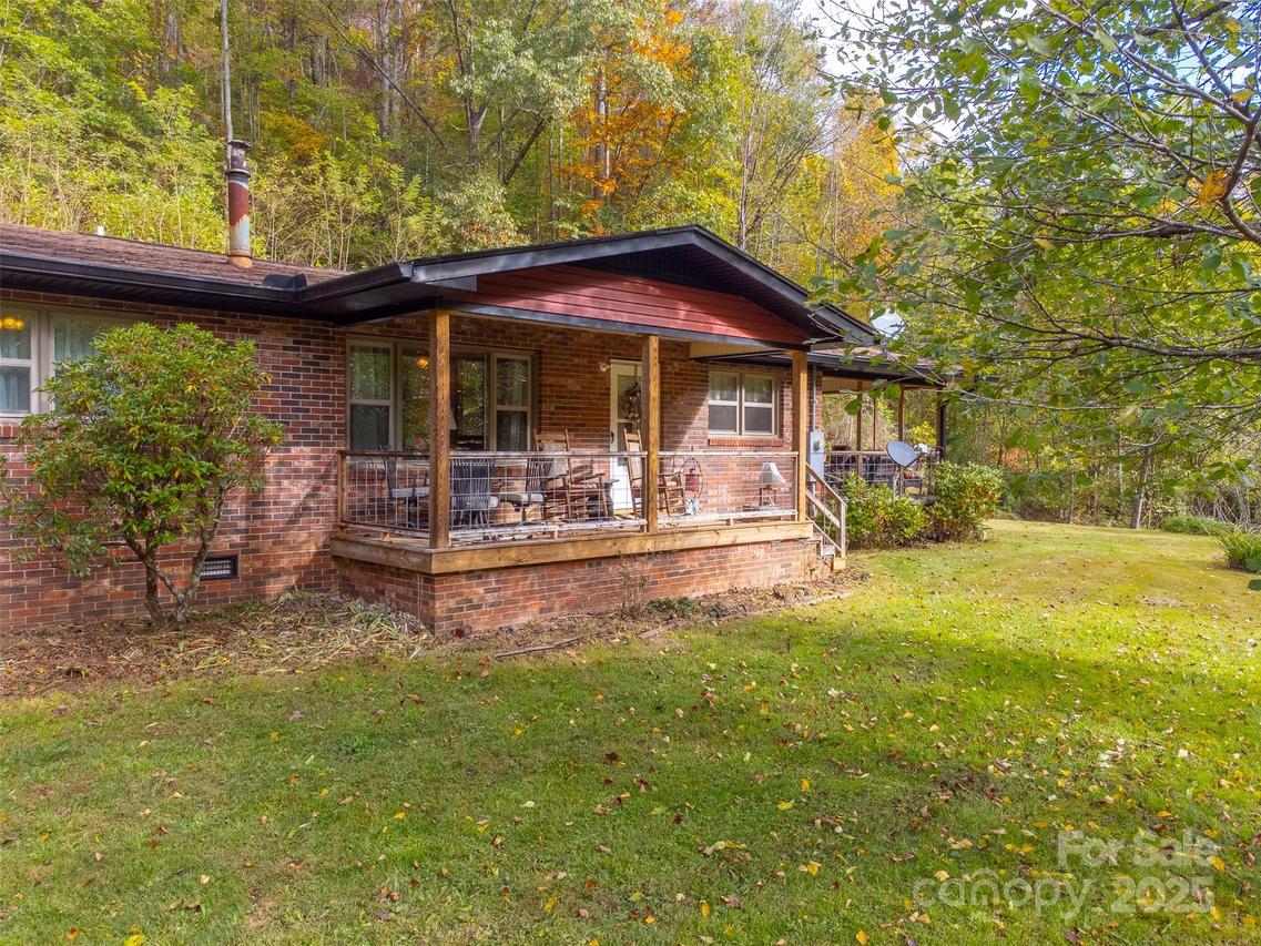 187 Garnet Rd., Sylva, NC 28779