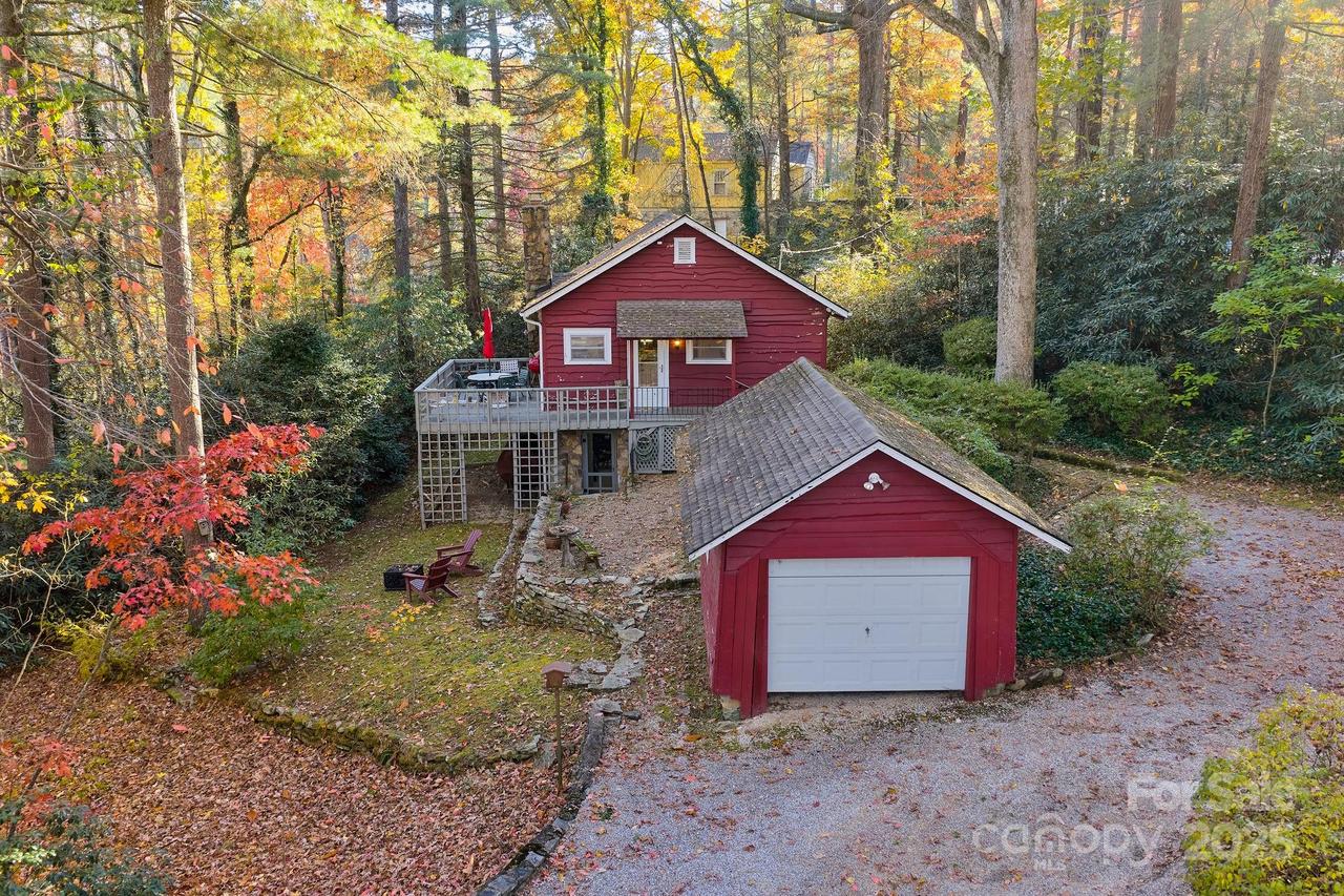 2308 Laurel Park Hwy., Laurel Park, NC 28739