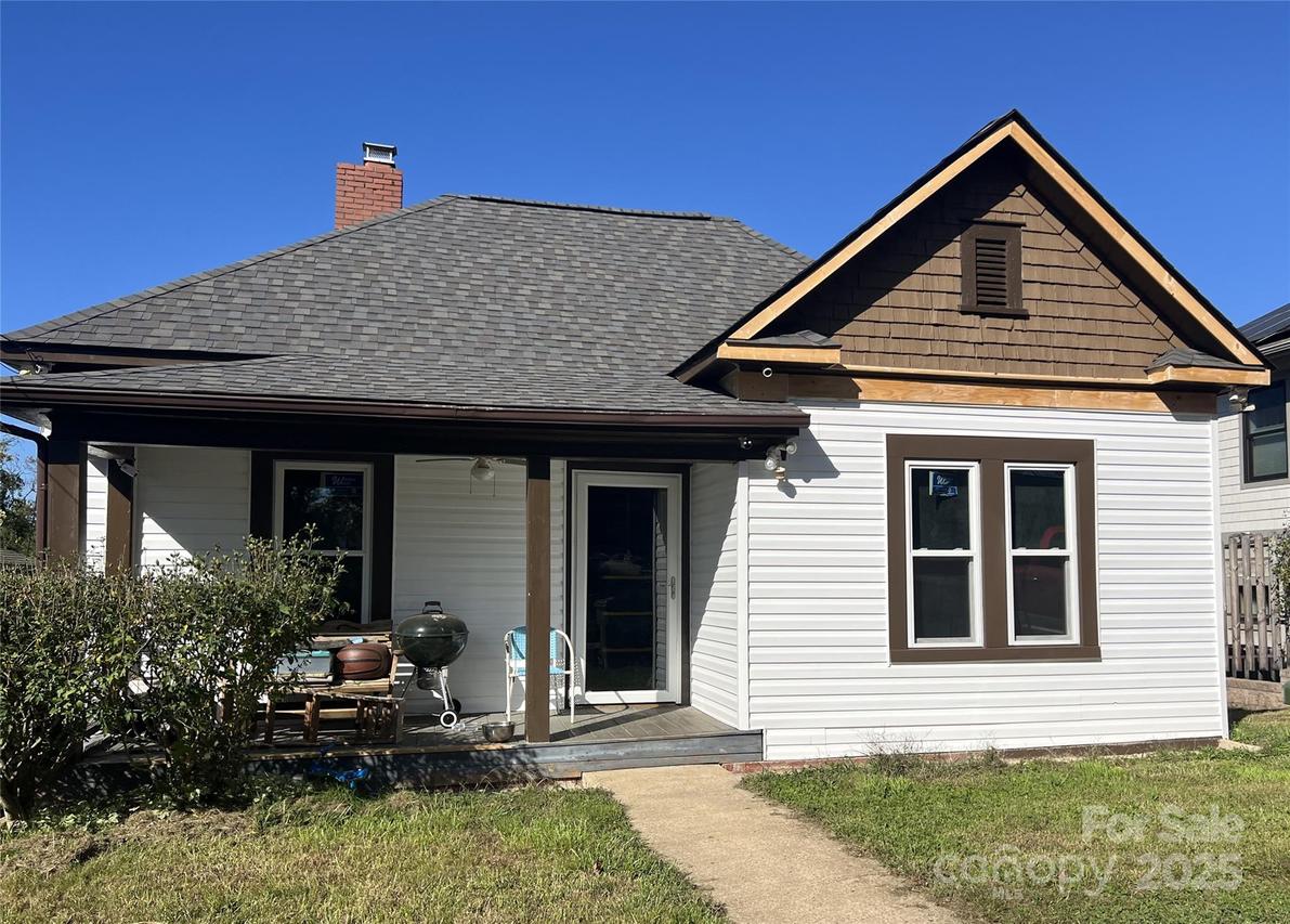 25 Ora St., Asheville, NC 28801