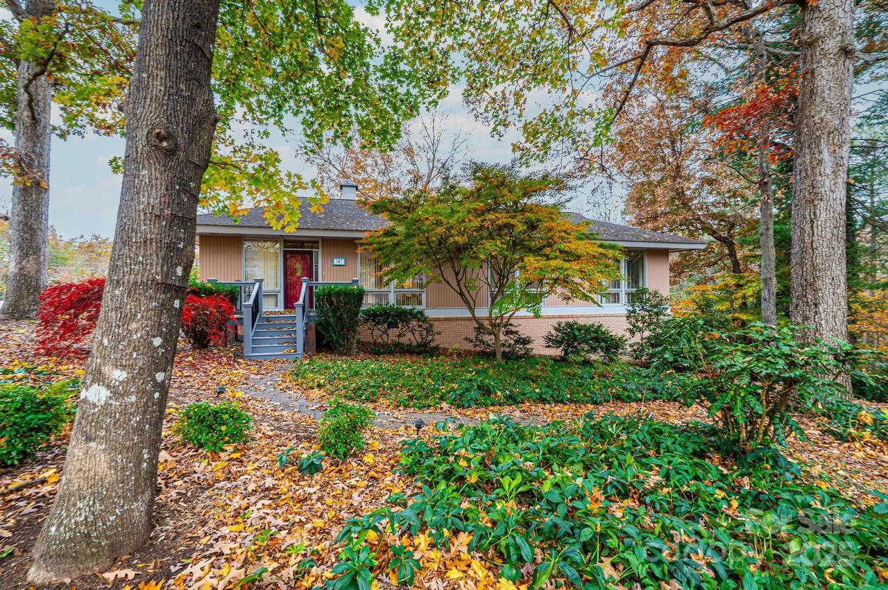 141 36th Ave., Hickory, NC 28601