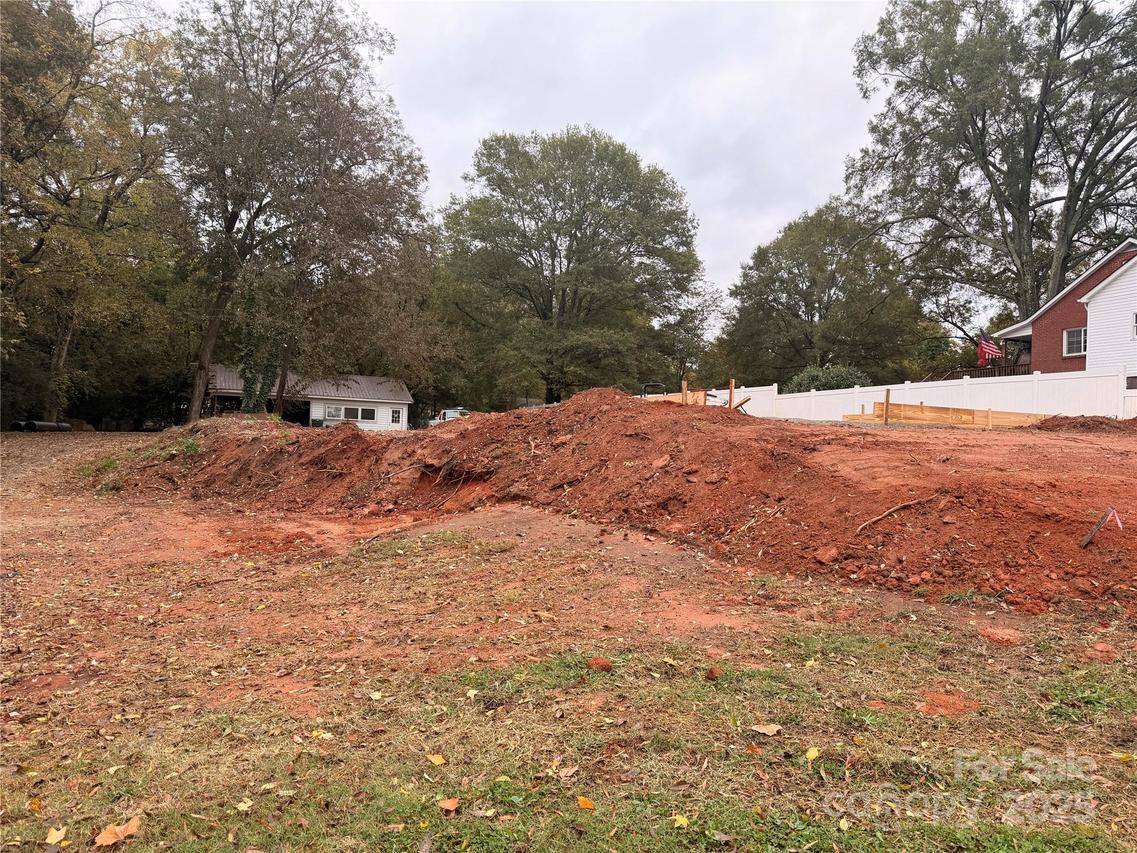 124 S Maple St., Mooresville, NC 28115